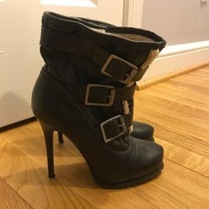 Vera Wang ankle boots